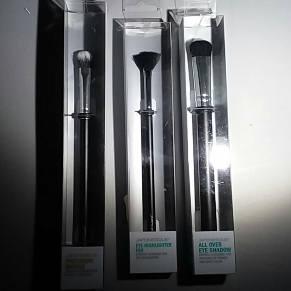 3 pc Japonesque brushes eye / fan / baking nib